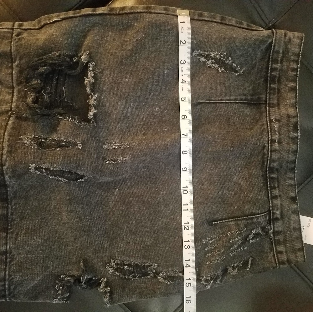 NEW Black Mini Skirt - Picture 6 of 6